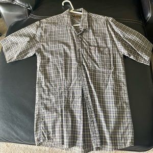 short sleeve shirt, perfect for daily wear